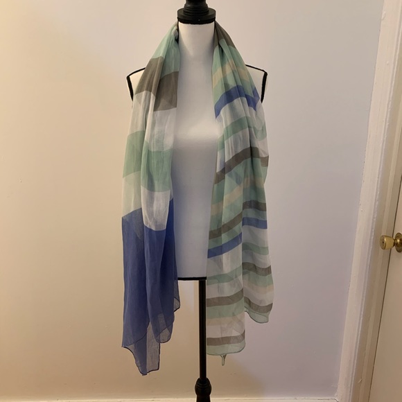 Accessories - 🌸5/$25 Striped Scarf